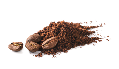 caffè in grani e polvere